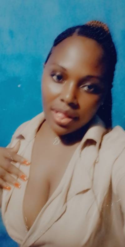 Nathalie Site de rencontre femme black Cameroun rencontres célibataires 33 ans