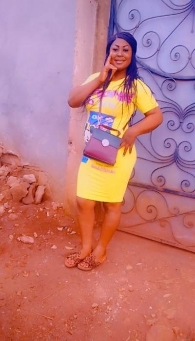Adrienne 29 Jahre Ville De Yaoundé Kamerun