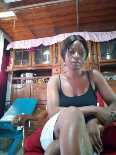 Clarisse 35 years Bamileke Cameroon