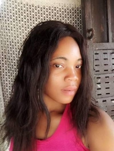 Lucie 27 ans National Cameroun