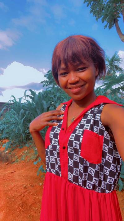 Vanessa 26 ans Yaounde Cameroun