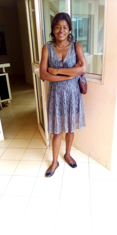 Justine 51 Jahre Yaoundé Kamerun