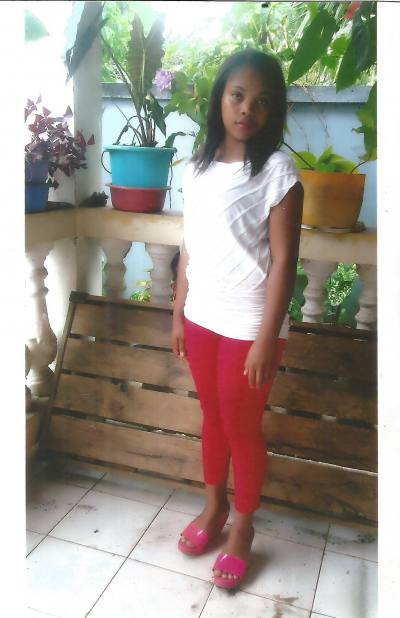 Angeline 35 ans Toamasina Madagascar