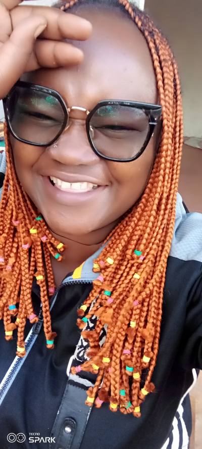 Caprice 31 ans Douala Cameroun