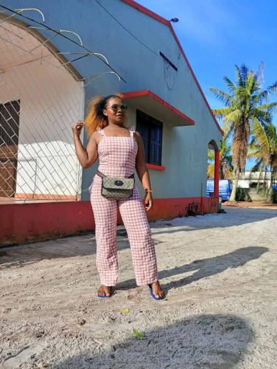 Andrea 31 ans Toamasina Madagascar