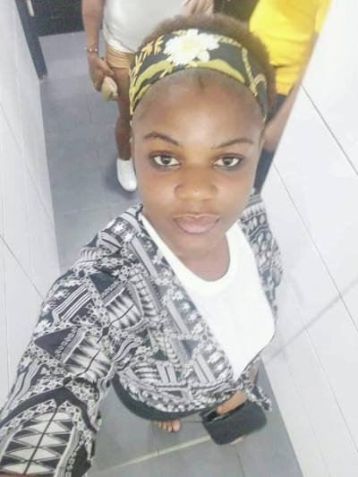 Paola 27 ans Nsam Cameroun