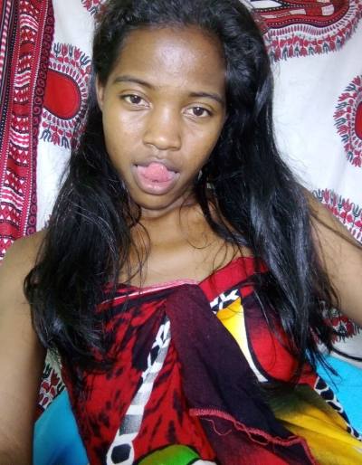 Gabriela 28 ans Toamasina Madagascar