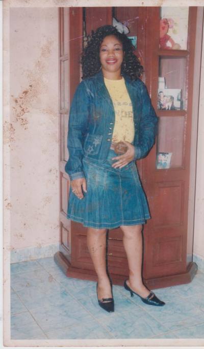 Julienne 59 ans Yaoundé Cameroun