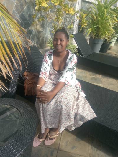 Melanie 35 ans Diego Suarez Madagascar
