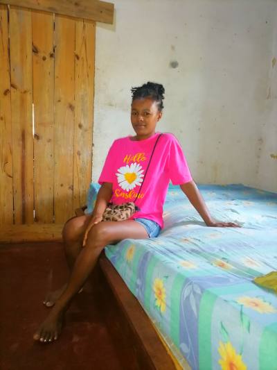 Elsa 30 ans Antalaha Madagascar