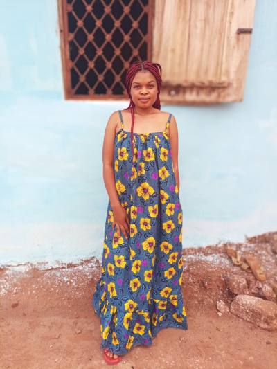 Nathalie 25 Jahre Yaoundé  Kamerun