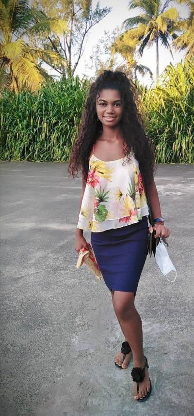 Sofia 29 ans Toamasina Madagascar