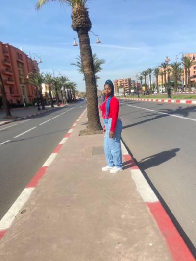 Lyly 24 Jahre Marrakech  Marokko