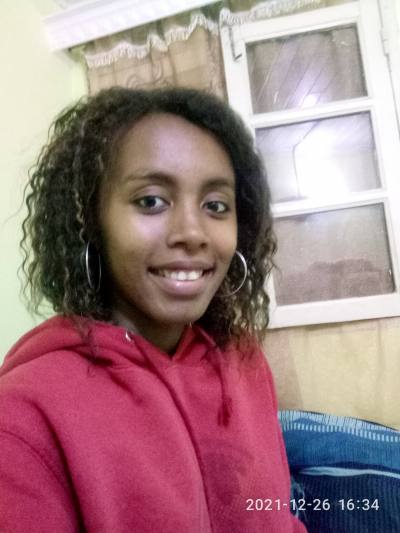 Jasmine 27 Jahre Antananarivo Madagaskar
