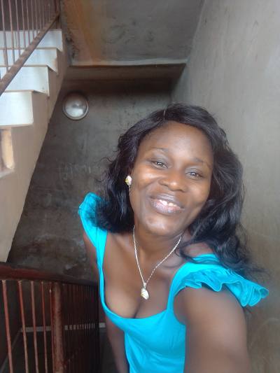 Flore 37 ans Centre  Cameroun