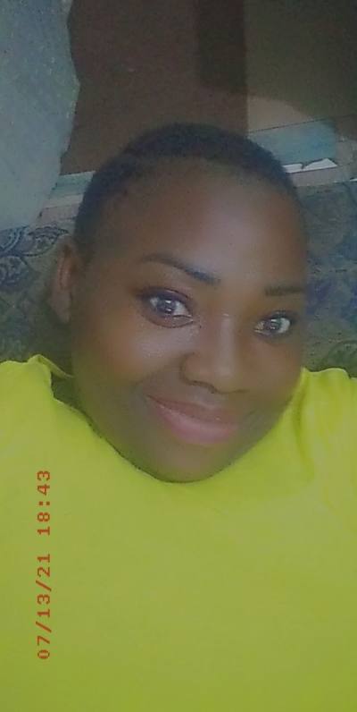 Nadia 38 Jahre Douala Kamerun