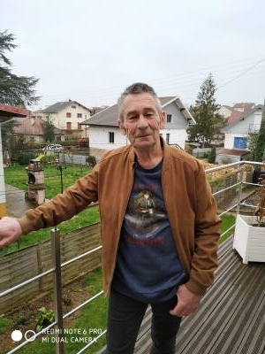 Richard 72 ans Lons Le Saunier France