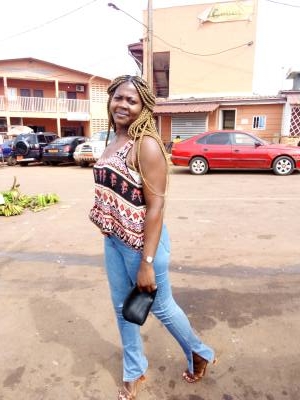 Marlyse 28 ans Centre Cameroun