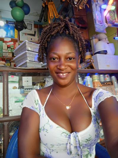 Laila 34 Jahre Douala Kamerun