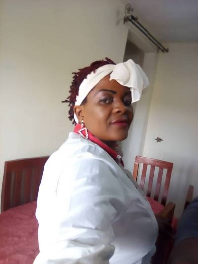 Monique 42 ans Nfoundi Cameroun