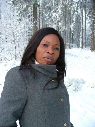 Laurenne 46 ans Courbevoie France