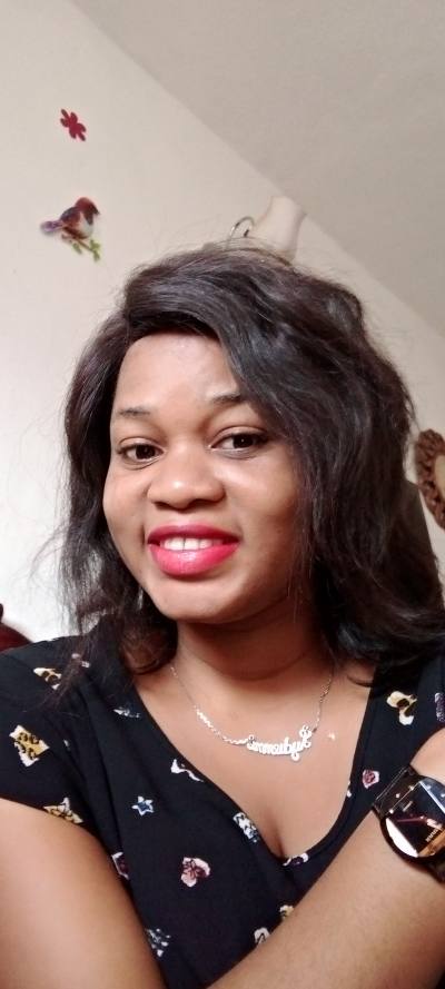 Lydienne 29 ans Yaounde Cameroun