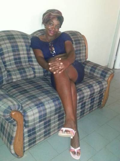 Dorcas 32 ans Mfoundi Cameroun