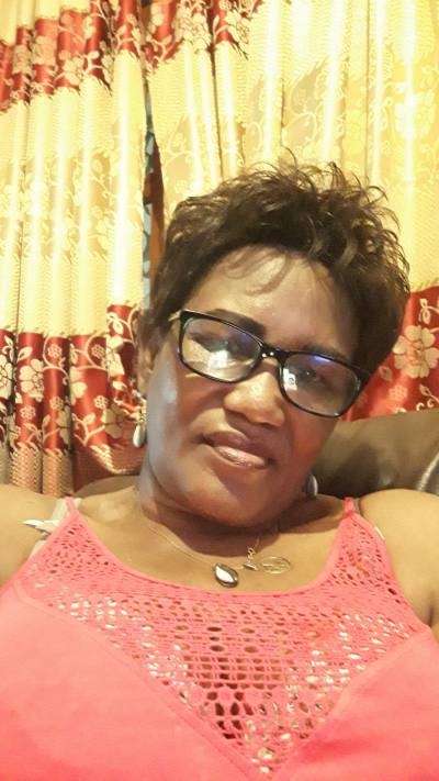 Nelly 61 ans Grenoble  France