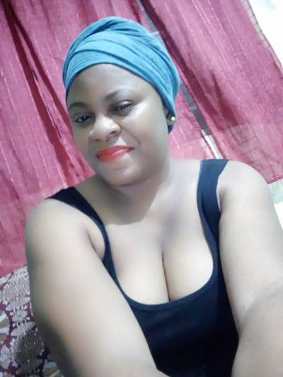 Nadine 44 ans Douala Cameroun