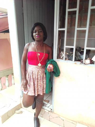 Michele 24 ans Yaoundé  Cameroun