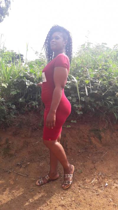 Nicole 38 ans Mbalmayo Cameroun