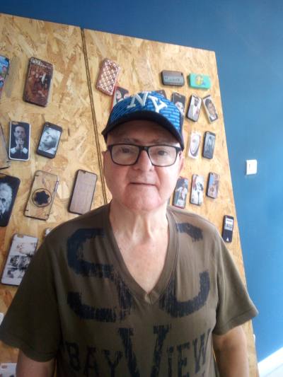 Jean claude 76 ans Marseille  France