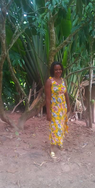Olga 40 ans Tamatave Madagascar