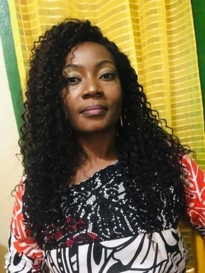 Clemence  33 ans Yaoundé  Cameroun
