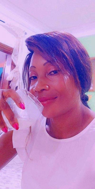 Valerie 40 ans Yaoundé Cameroun