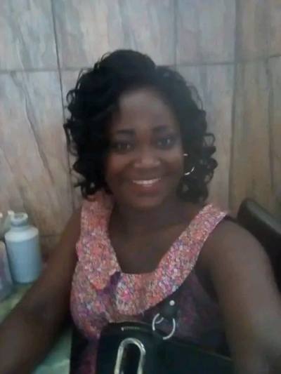 Seraphine 36 years Yaoundé Cameroun