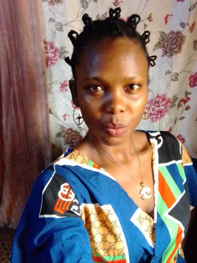 Jeanne 27 Jahre Yaoundé Cameroun Kamerun