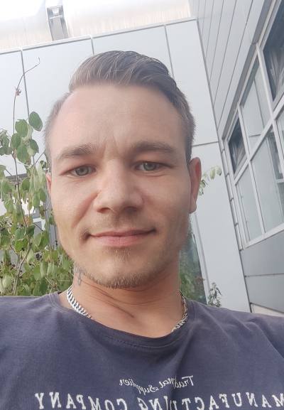 Steven  35 ans Dresden  Allemagne