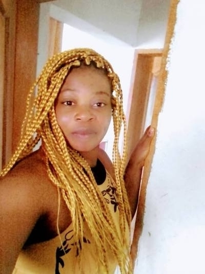 Marie 29 ans Yaoundé Cameroun