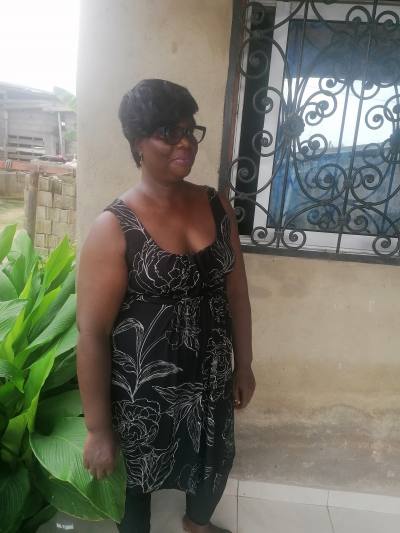Angela 52 ans Douala Cameroun