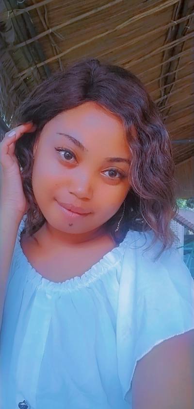 Gianna 28 ans Toamasina  Madagascar
