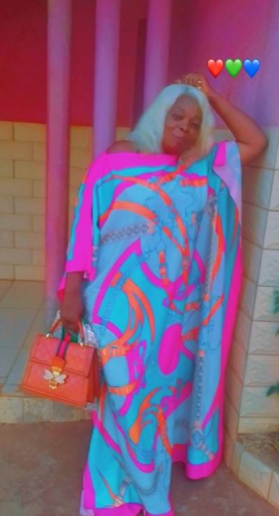 Carole 39 ans Yaoundé Cameroun