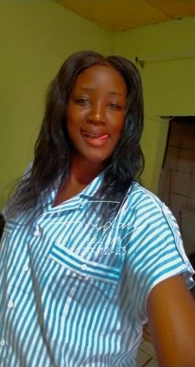 Larissa 25 Jahre Yaounde  Kamerun