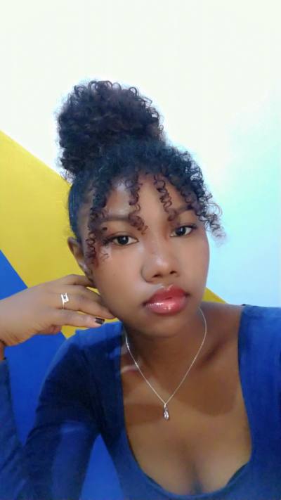Tahiana 27 ans Toamasina  Madagascar