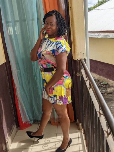 Véronique 36 Jahre Yaoundé  Cameroun