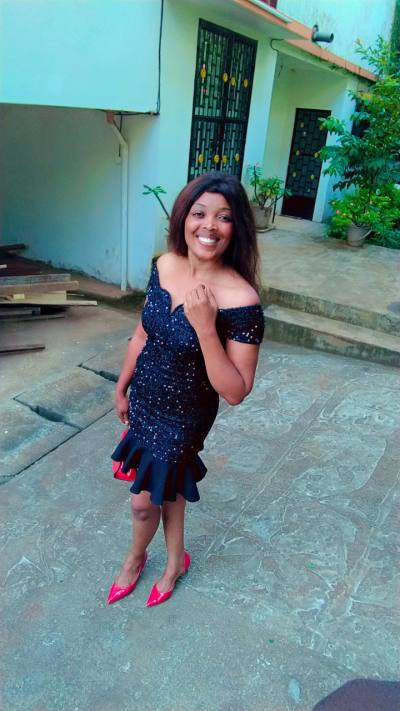 Sandrine 31 ans Yaoundé 4 Cameroun