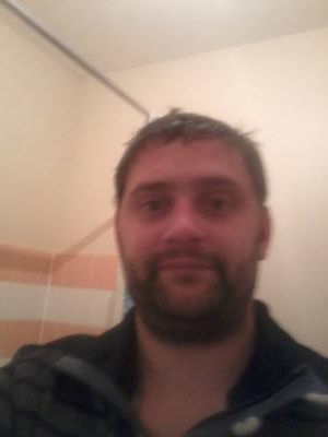 Romain 33 ans Paris France