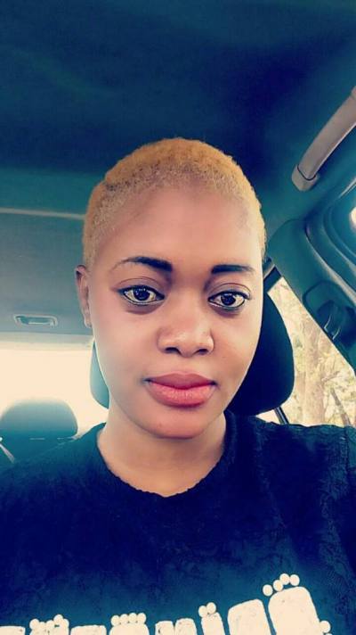 Christie Site de rencontre femme black Cameroun rencontres célibataires 28 ans