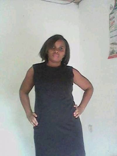 Agnes 43 years Douala Cameroon