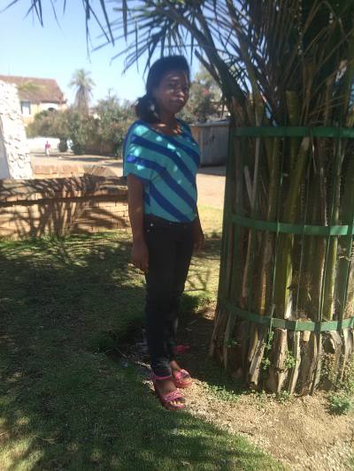 Andrea 41 Jahre Toamasina Madagaskar